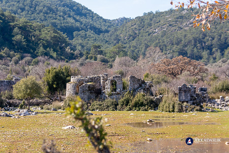 Church ruins surrounded by tombs on the Sidyma plateau